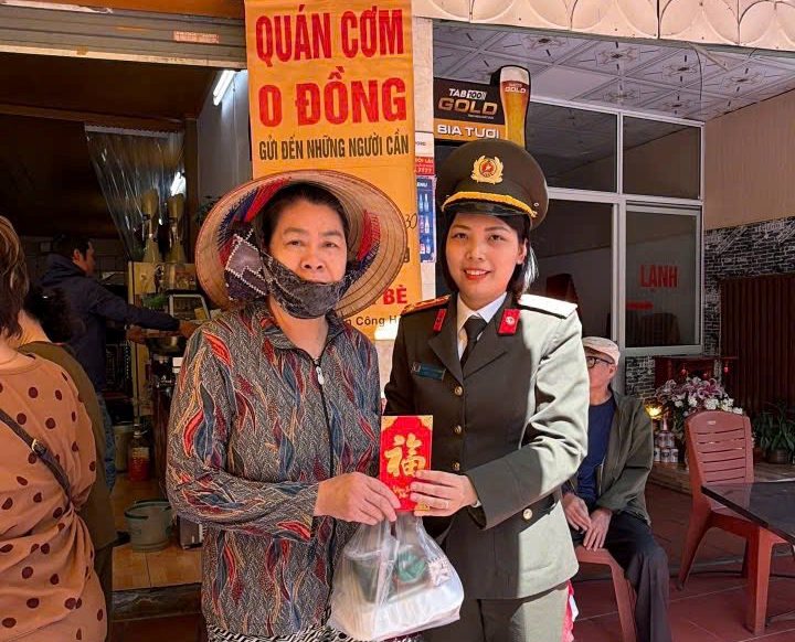 Tuổi trẻ Phòng An ninh điều tra: Lan tỏa yêu thương từ những suất cơm “0 đồng”